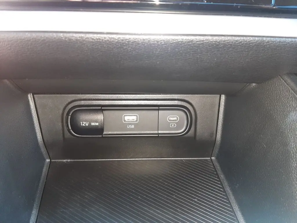 2024 Kia Sportage LX photo 19