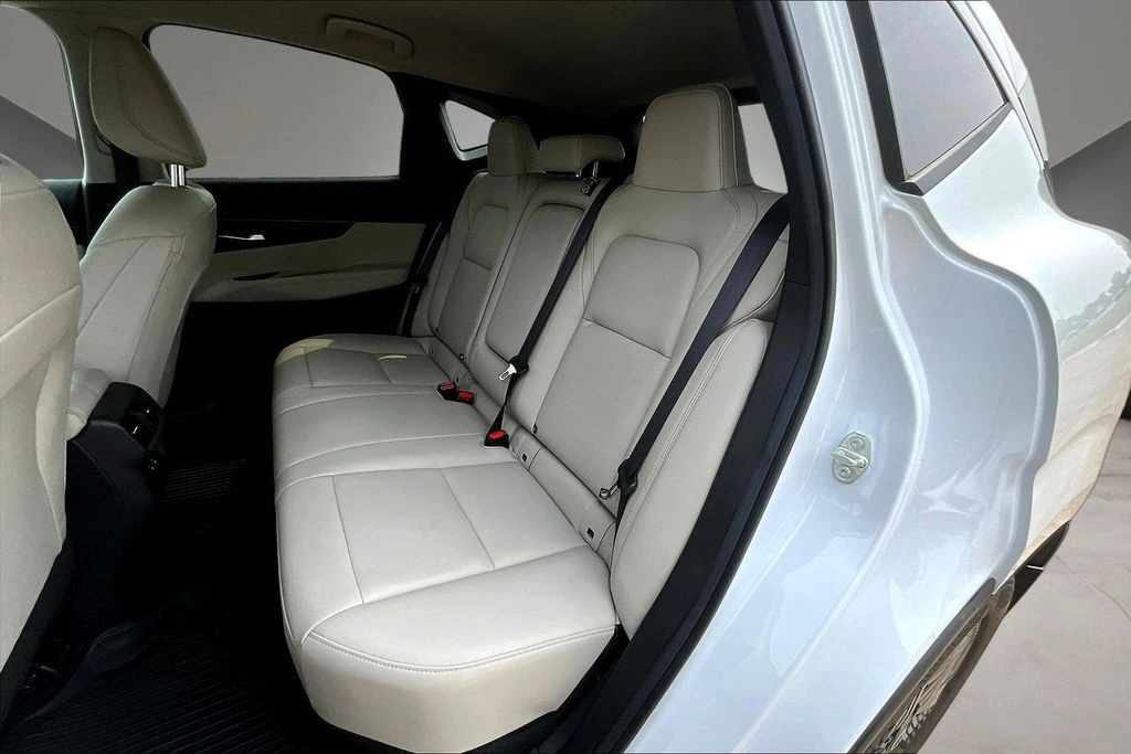 2025 Nissan Murano SV - Photo 12