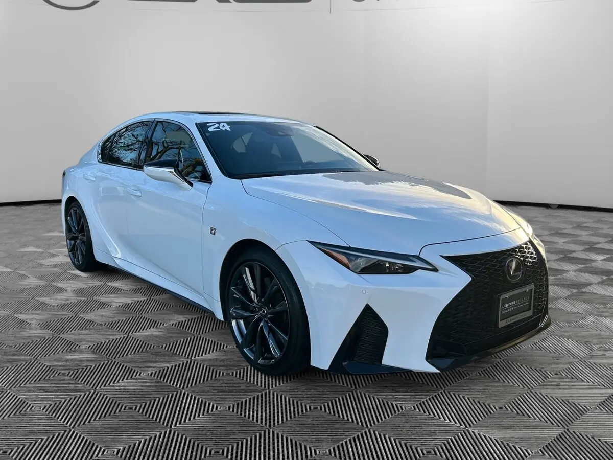 2024 Lexus IS 350 F SPORT's photo