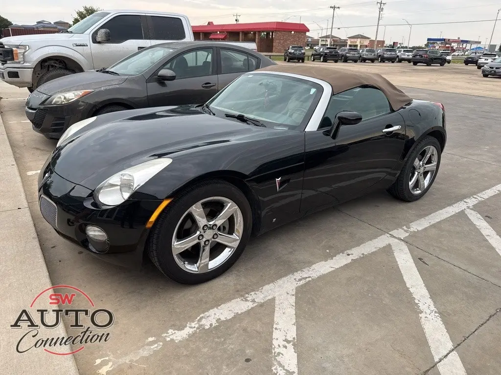 2007 Pontiac Solstice Base photo 2
