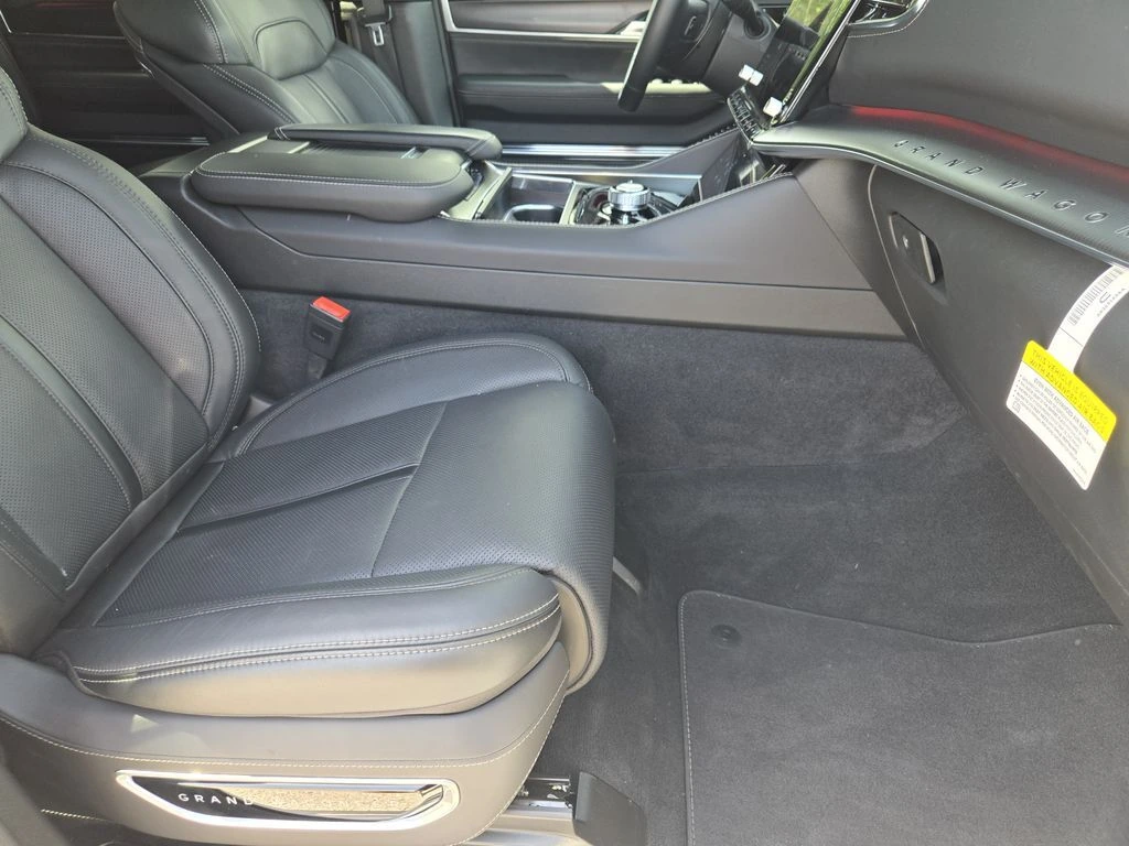 2026 Jeep Grand Wagoneer Summit Obsidian - Photo 16