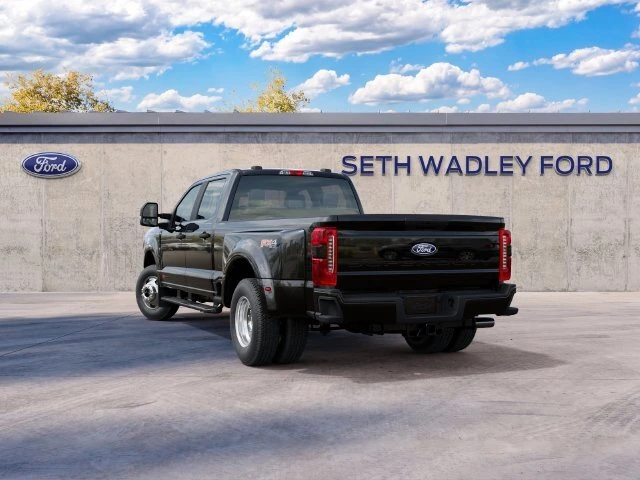 2027 Ford — photo 4