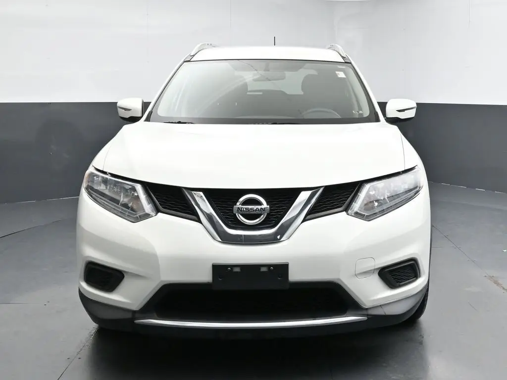 2016 Nissan Rogue SV photo 3