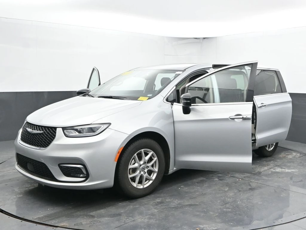 2024 Chrysler Pacifica Touring L - Photo 55