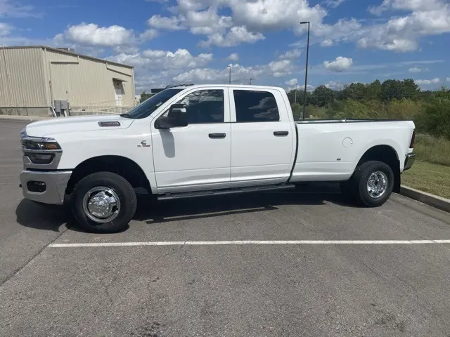 2026 Ram 3500 Tradesman photo 3