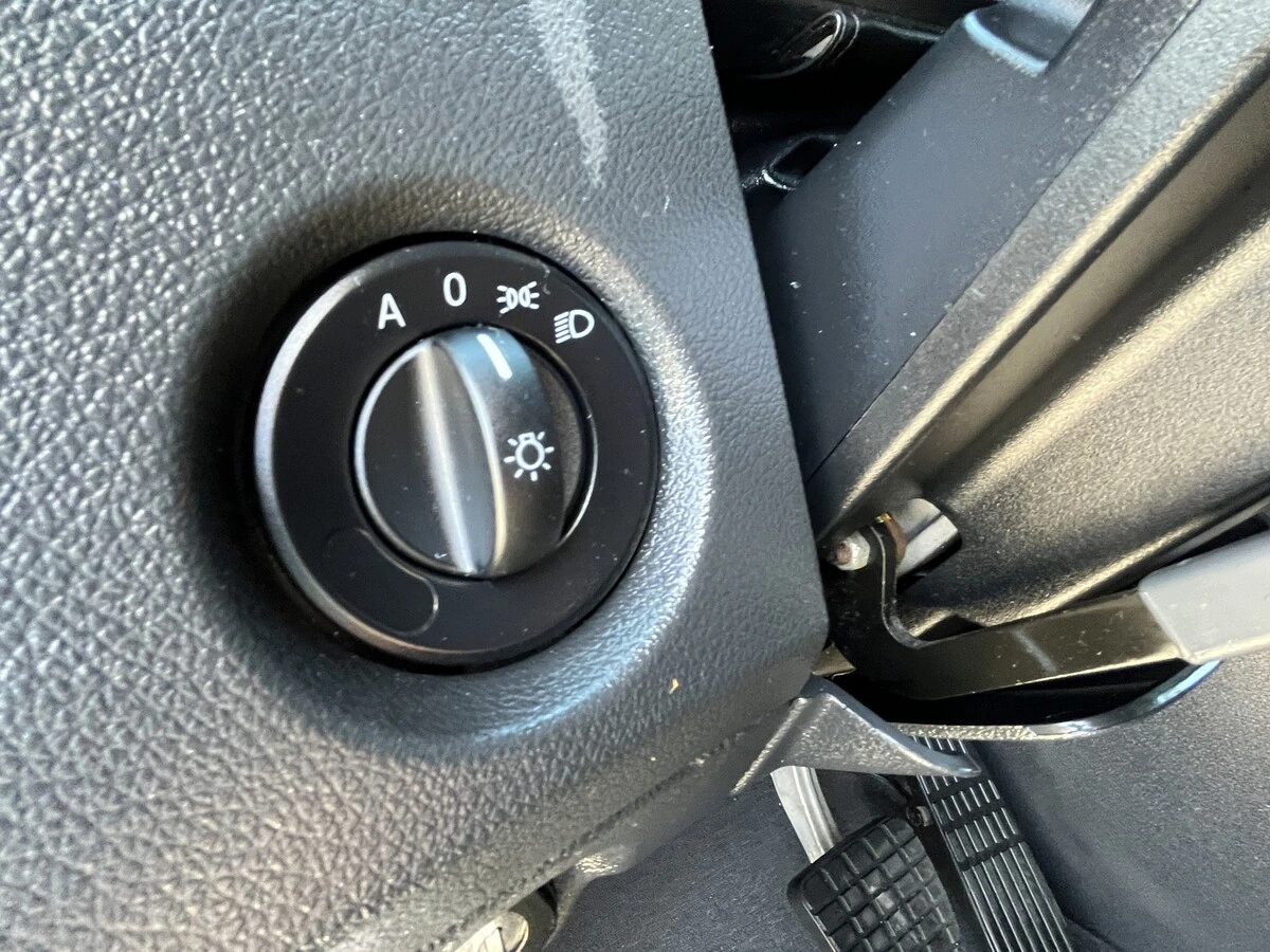 2023 Freightliner Cascadia - image 25