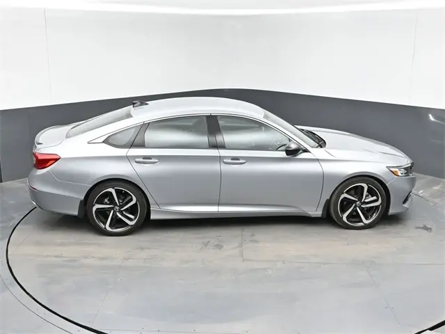 2022 Honda Accord Sport photo 32