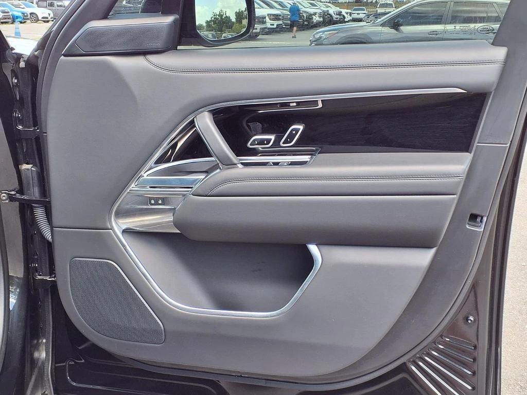 2025 Land Rover Range Rover SE - Photo 12
