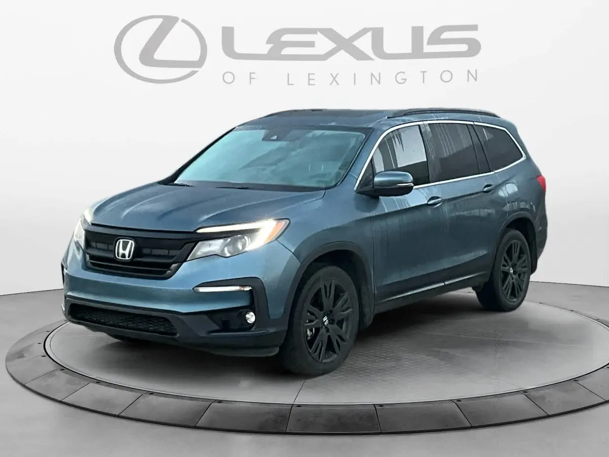 2022 Honda Pilot SE's photo