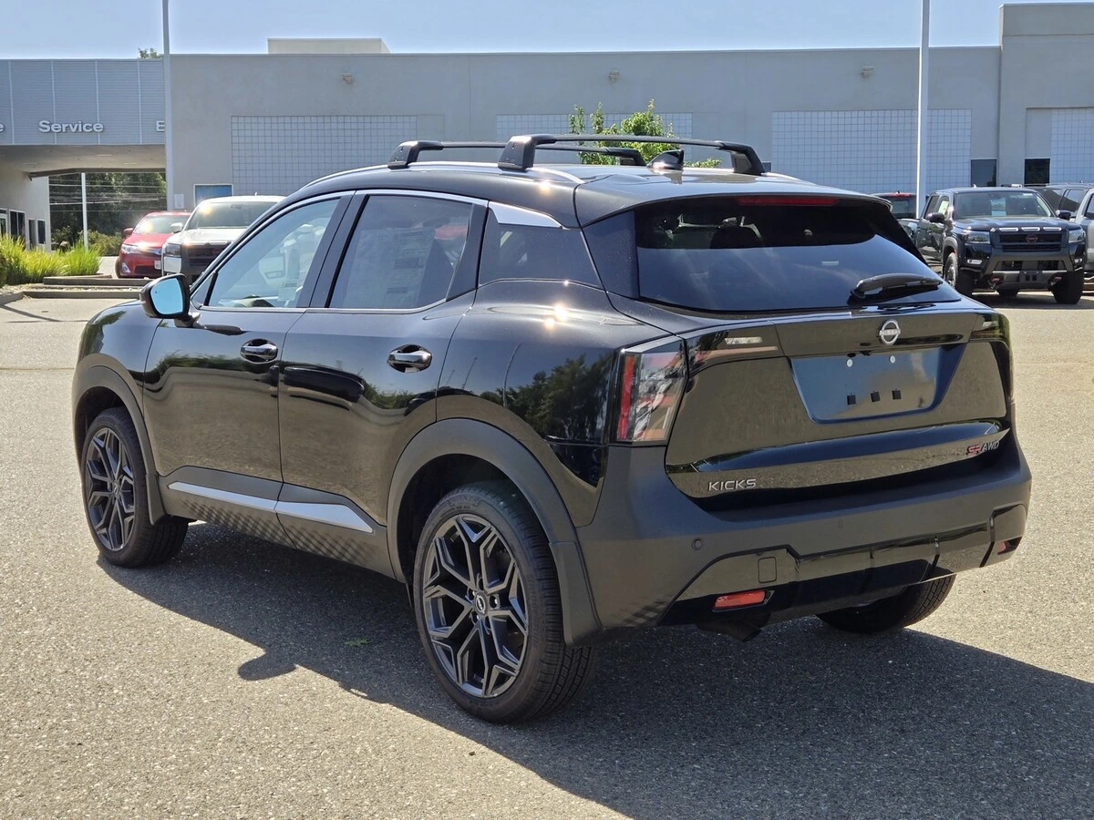 2026 Nissan KICKS SR AWD - Photo 6