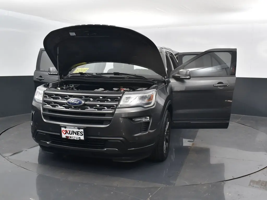 2018 Ford Explorer XLT photo 49