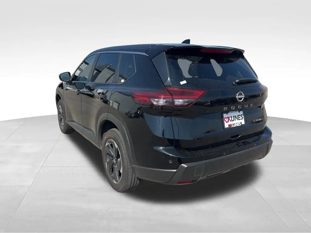 2024 Nissan Rogue SV photo 3