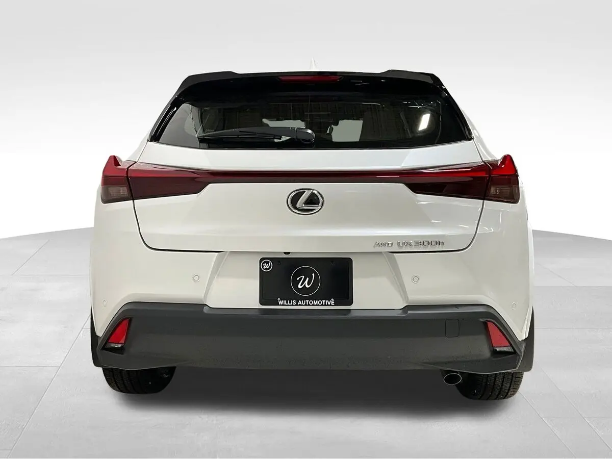 2025 Lexus UX Premium photo 4