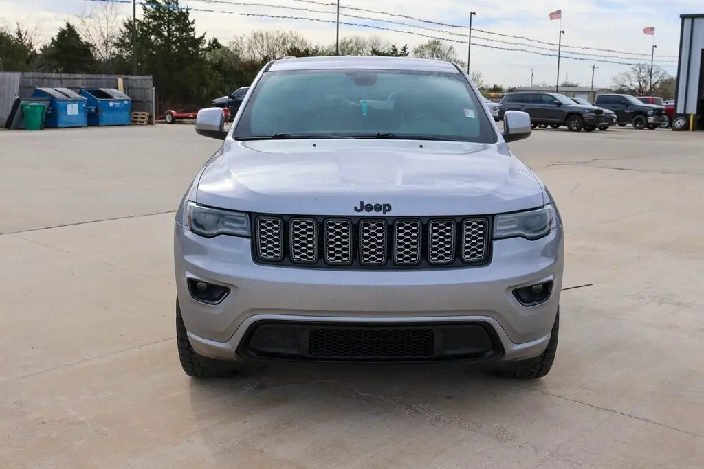 Used 2021 Jeep Grand Cherokee Laredo X with VIN 1C4RJFAG5MC582037 for sale in Bartlesville, OK