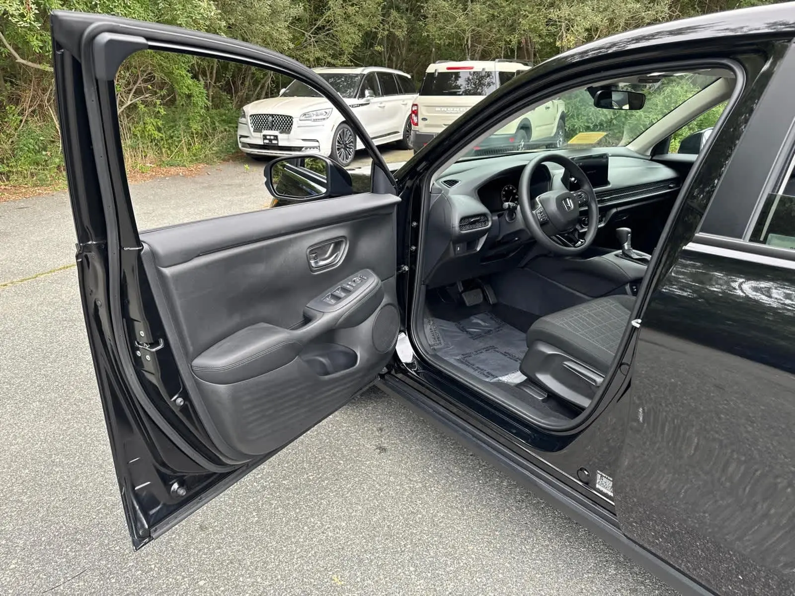 2026 Honda HR-V LX photo 10
