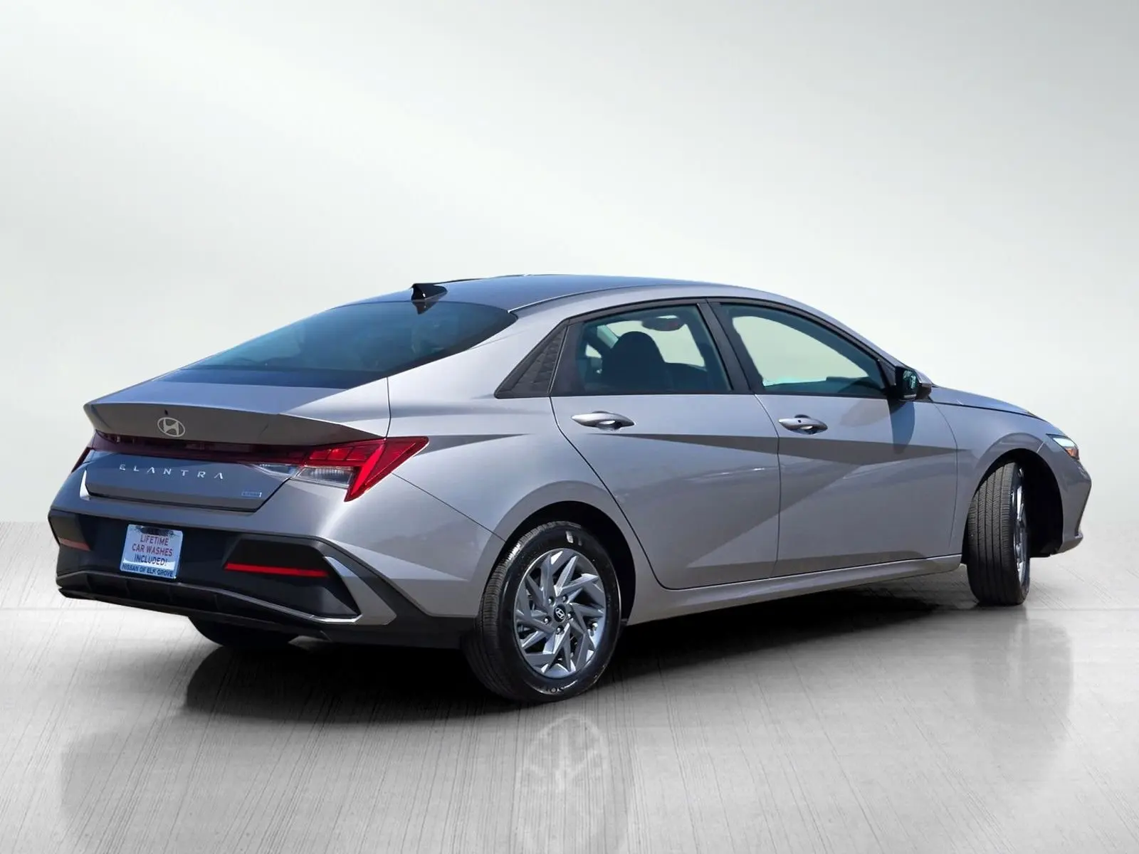 2025 Hyundai Elantra Hybrid Blue photo 4