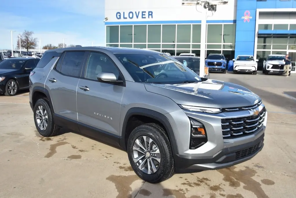 2026 Chevrolet Equinox LT's photo