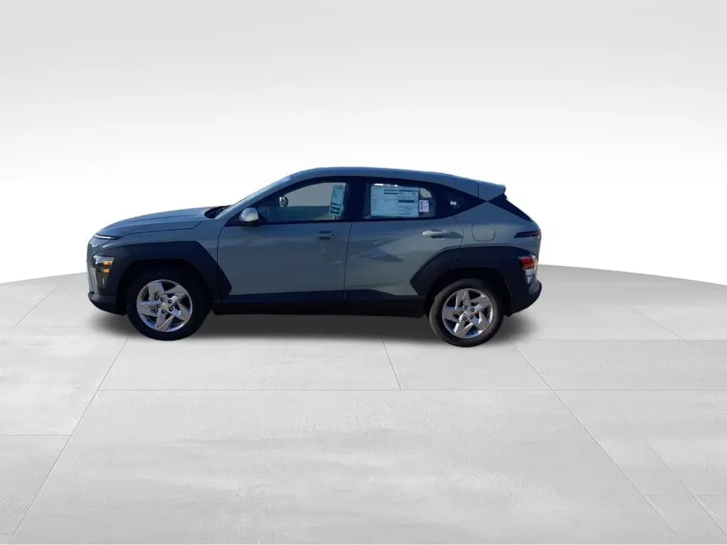 2026 Hyundai Kona SE photo 4