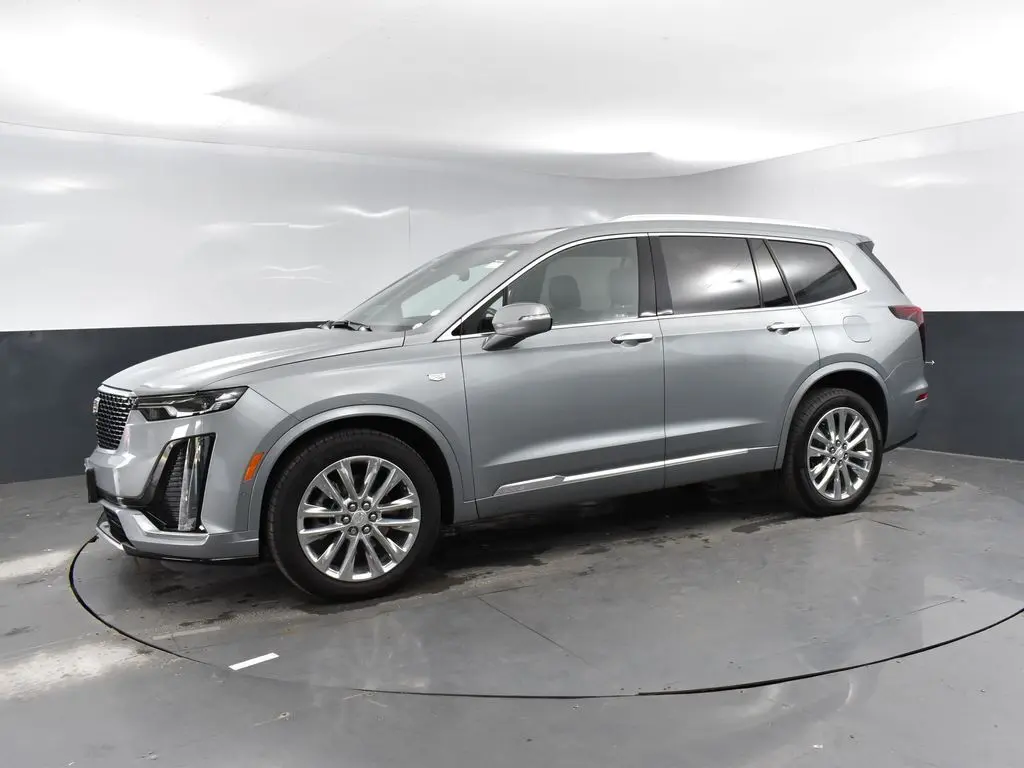 2023 Cadillac XT6 Premium Luxury photo 3