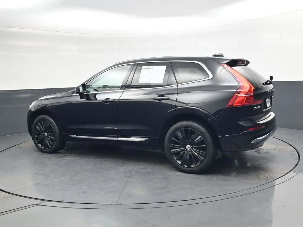 2022 Volvo - image 7