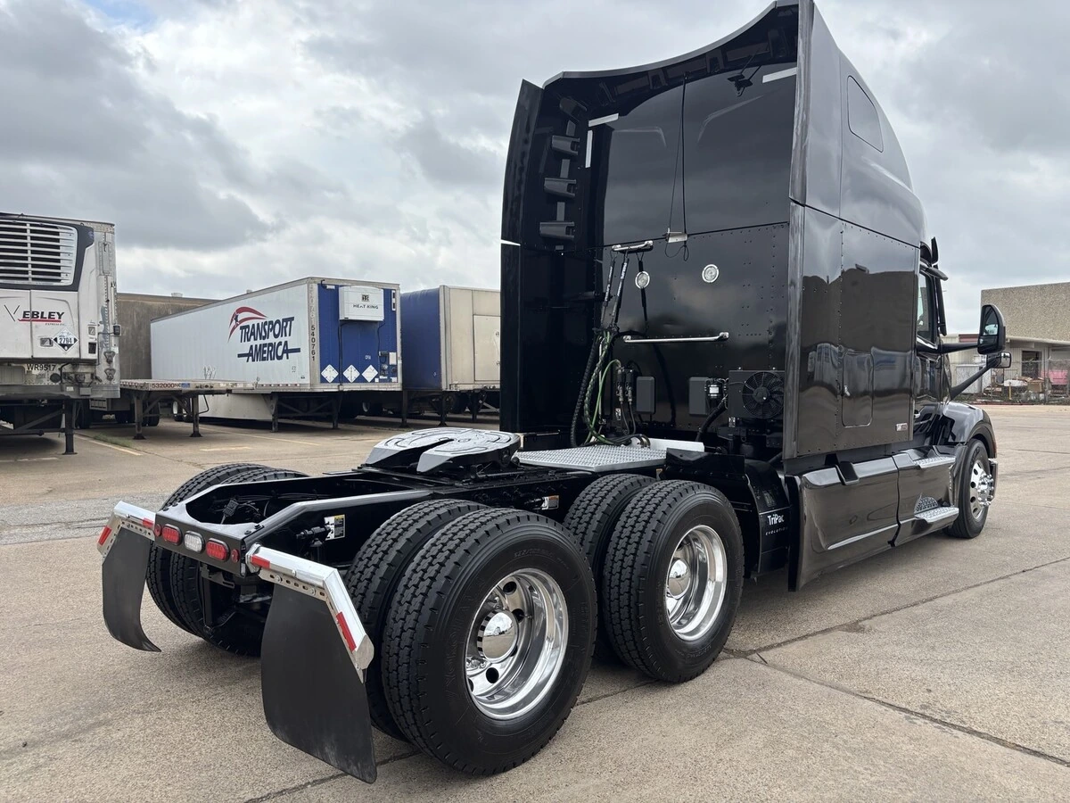 2023 Peterbilt 579 — photo 4