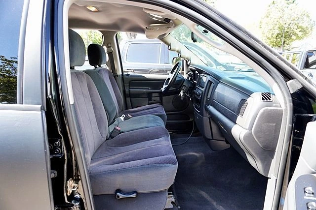 2005 Dodge Ram 3500 Pickup SLT - Photo 17