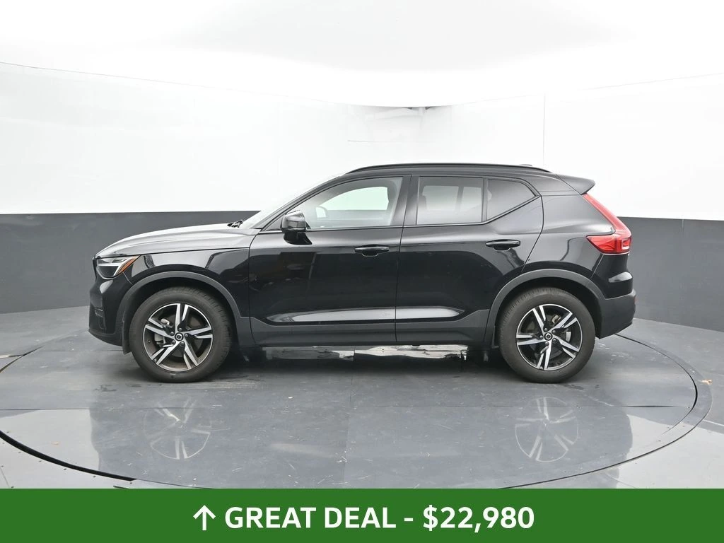 2024 Volvo - image 8