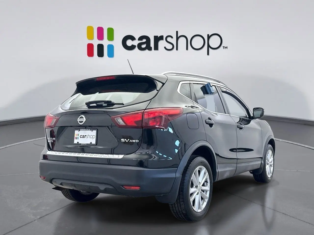 2017 Nissan Rogue Sport SV photo 2