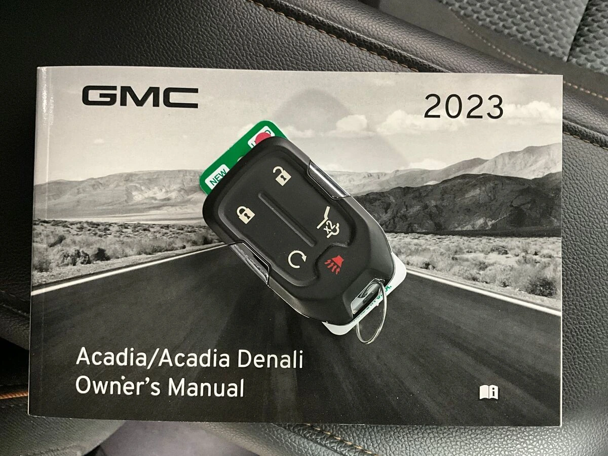 2023 GMC Acadia AT4 - Photo 14