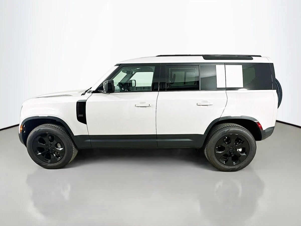 2026 Land Rover Defender S - Photo 8