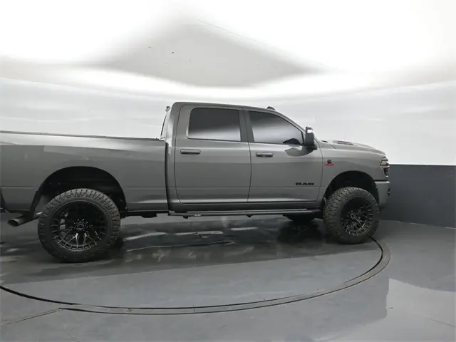 2025 Ram 2500 Laramie photo 4