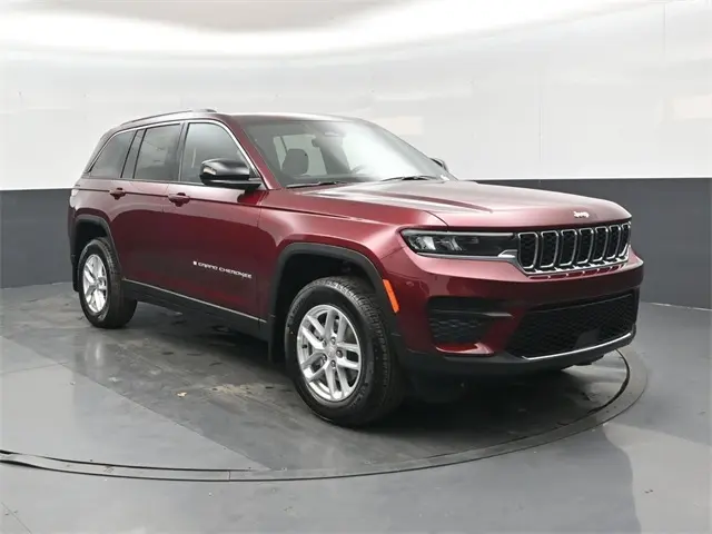 2025 Jeep Grand Cherokee Laredo's photo