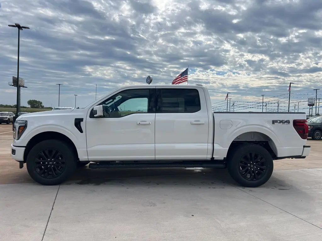 2025 Ford F-150 Lariat photo 4