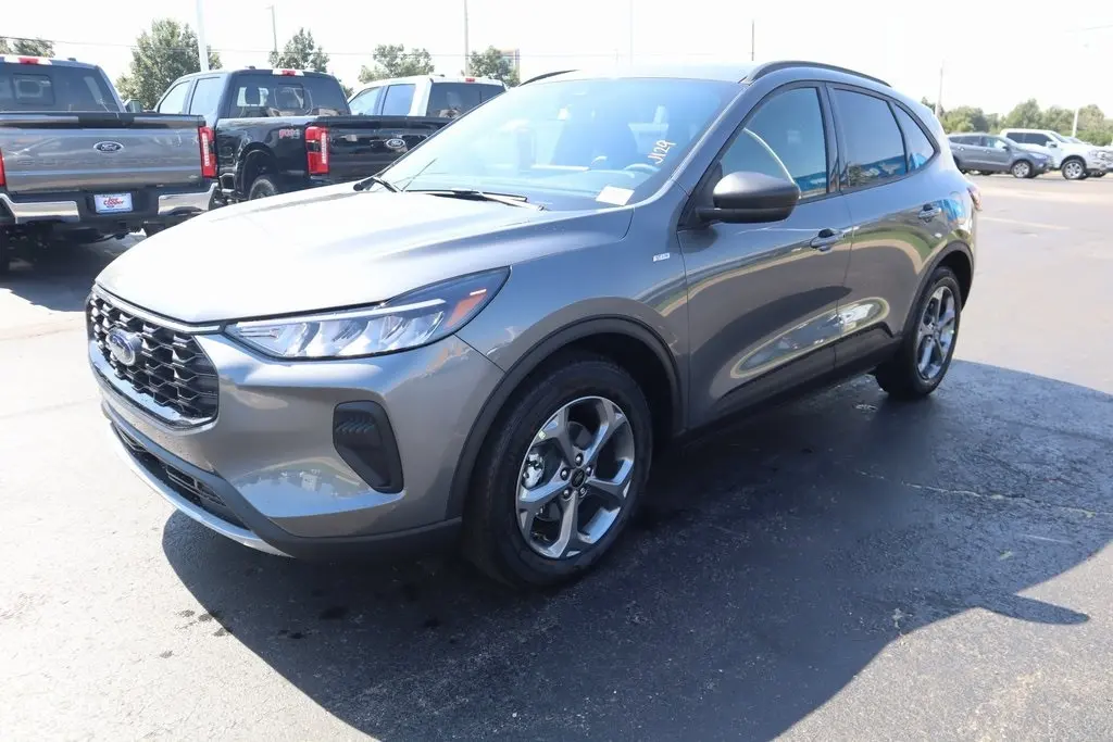 2026 Ford Escape ST-Line photo 11