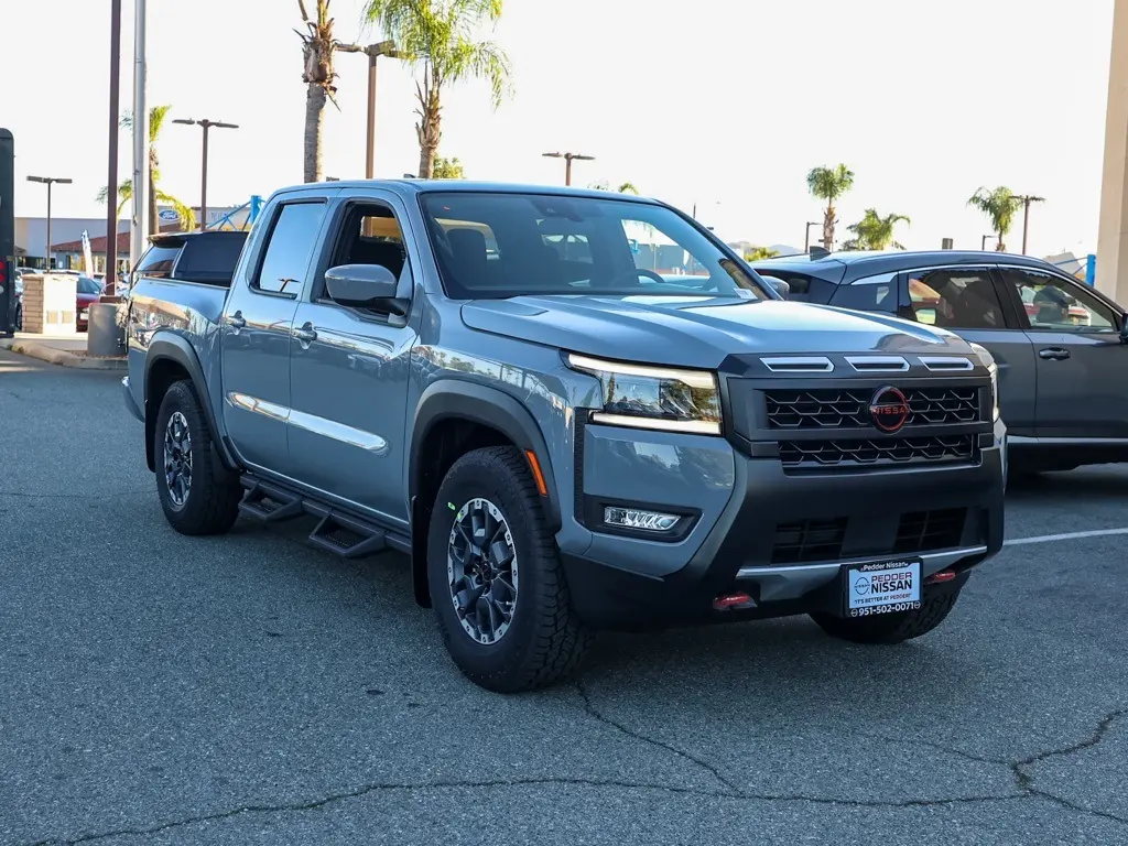 2026 Nissan Frontier PRO-X's photo