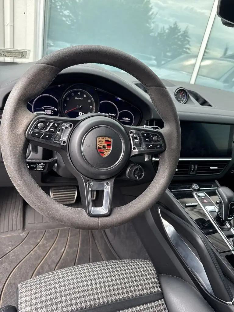 2020 Porsche Cayenne Coupe Turbo photo 8