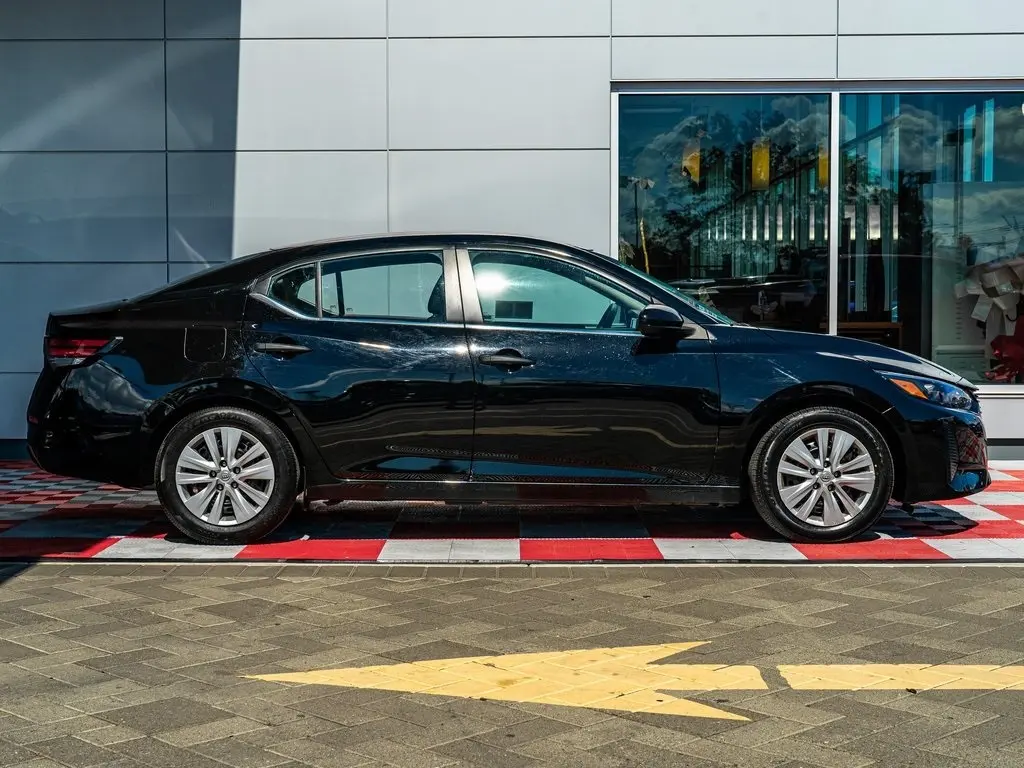 2024 Nissan Sentra S photo 5