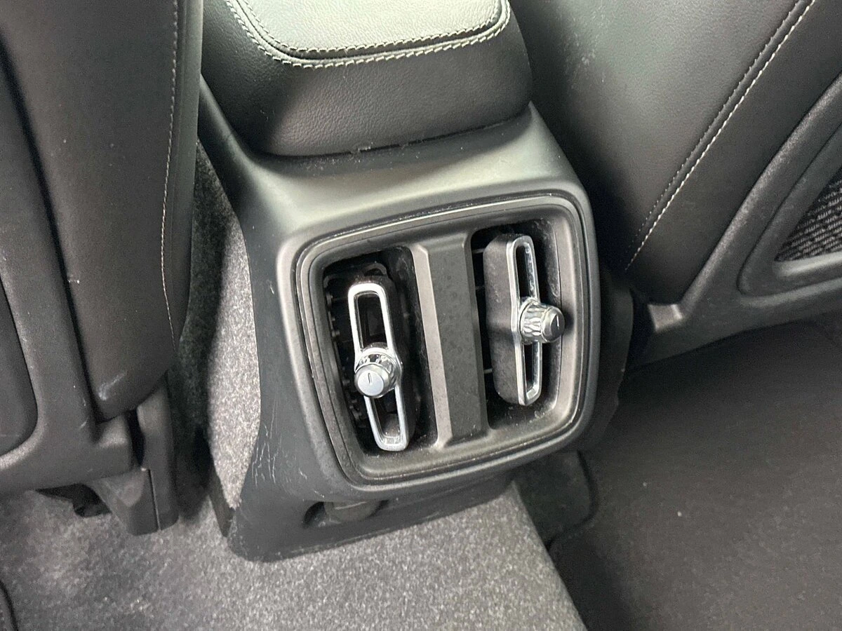 2023 Volvo - image 15