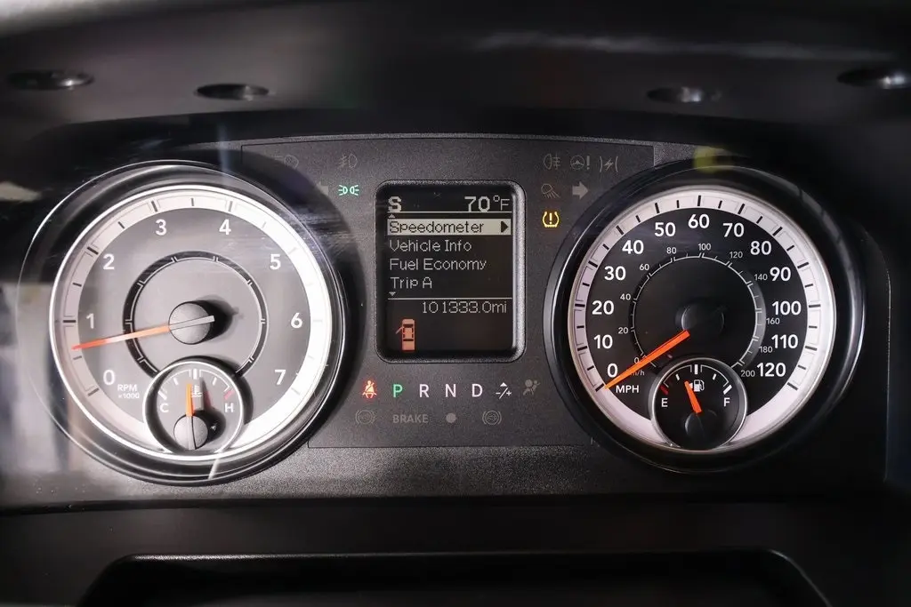 2021 Ram 1500 Classic Warlock photo 4