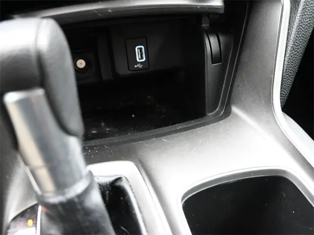 2018 Honda Accord LX photo 17