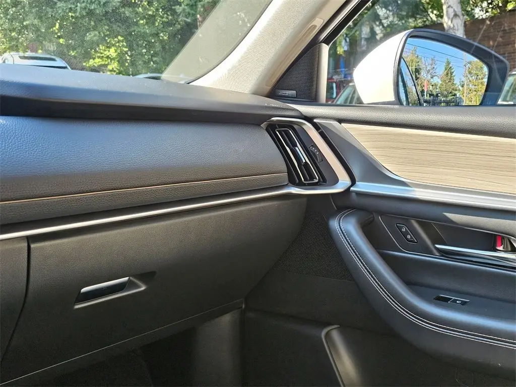 2024 Mazda CX-90 Plug-in Hybrid Premium photo 29