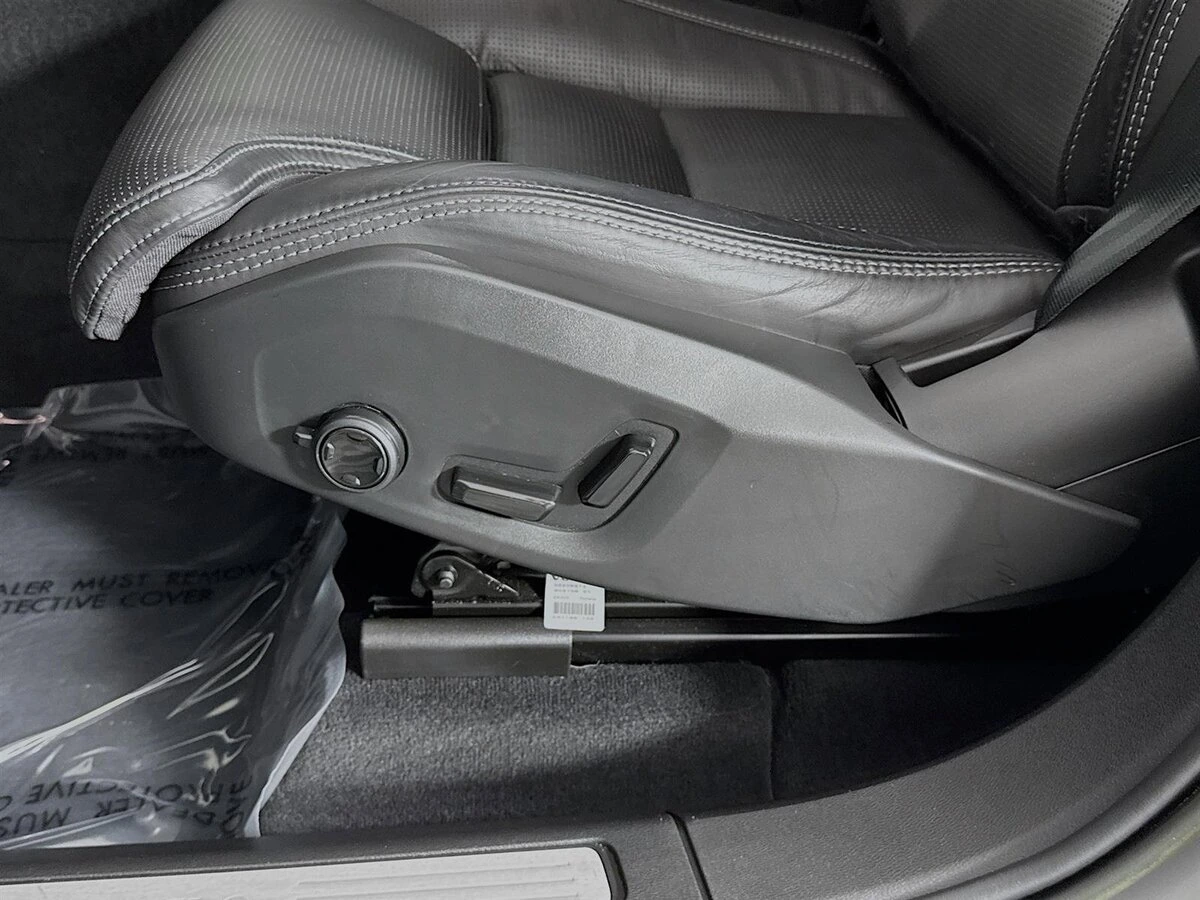 2023 Volvo - image 22