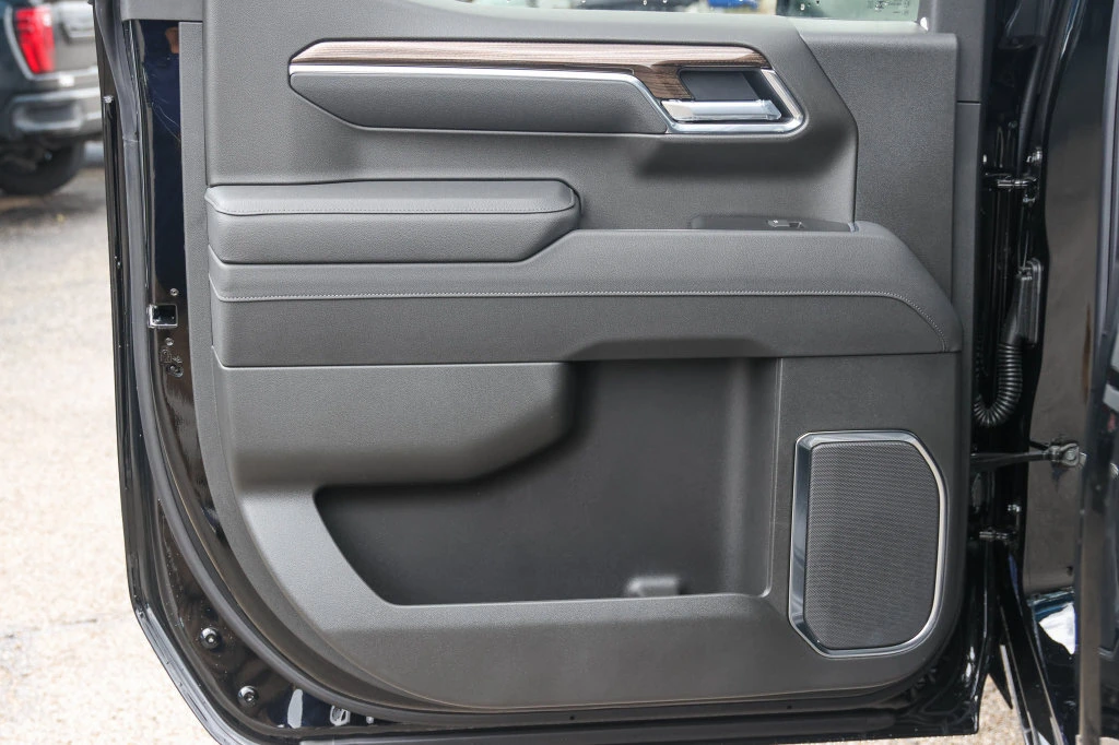 2026 Chevrolet Silverado 1500 RST - Photo 13