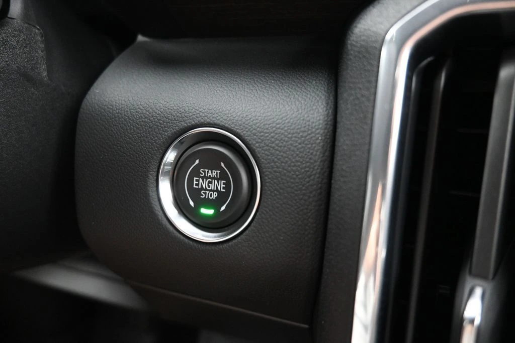 2026 GMC Acadia Denali - Photo 13