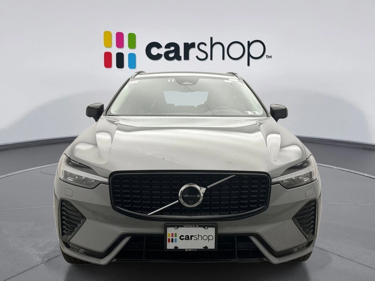 2025 Volvo - image 6