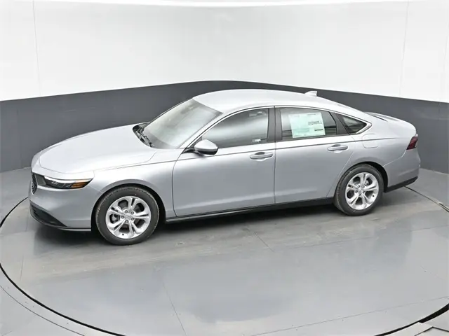 2025 Honda Accord LX's photo