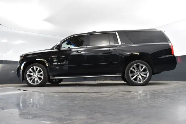 2016 Chevrolet Suburban LTZ photo 39