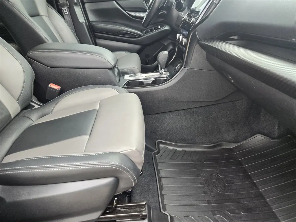 2022 Subaru Ascent Onyx Edition photo 14