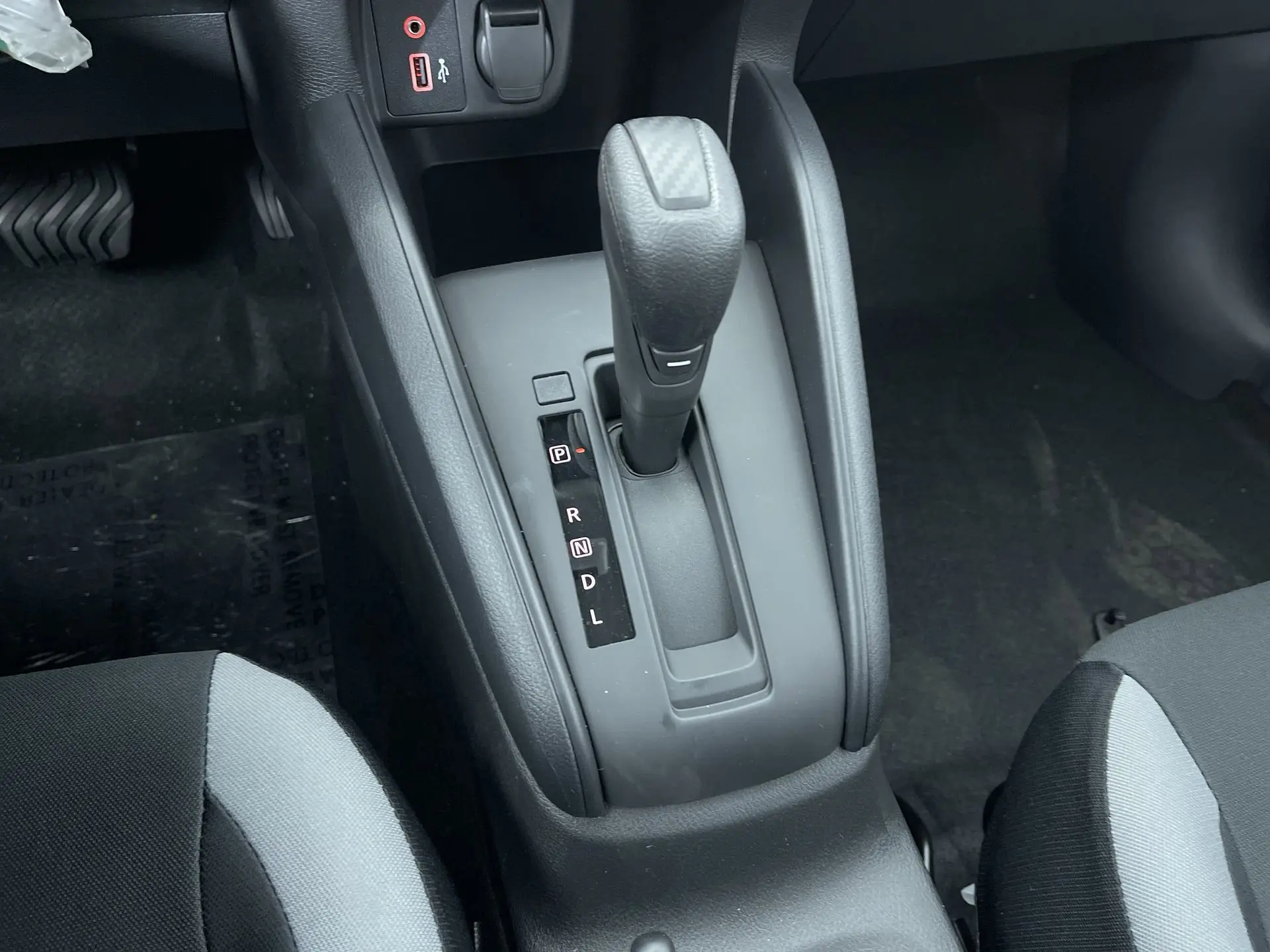 2025 Nissan Versa S photo 18