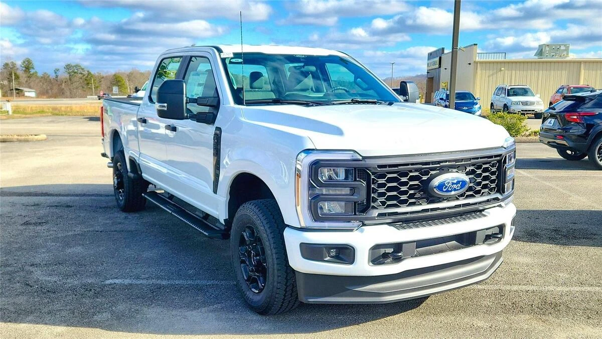 2026 Ford F-250 Super Duty XL's photo